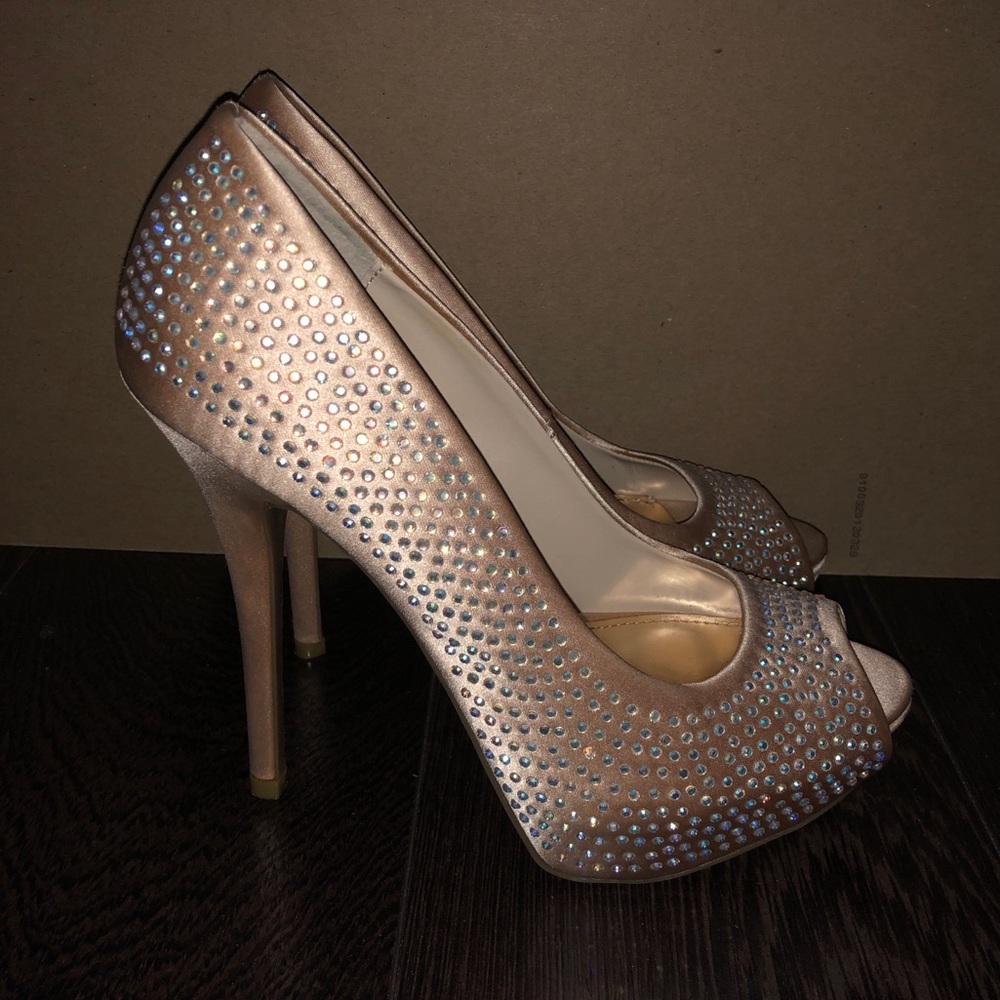 Jennifer Lopez Rhinestone Heel - Picture 4 of 5